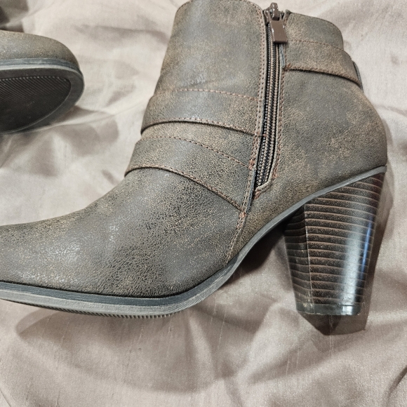 Women's ankle boots Forever brand size 8 brownish leather distress color - Picture 4 of 7